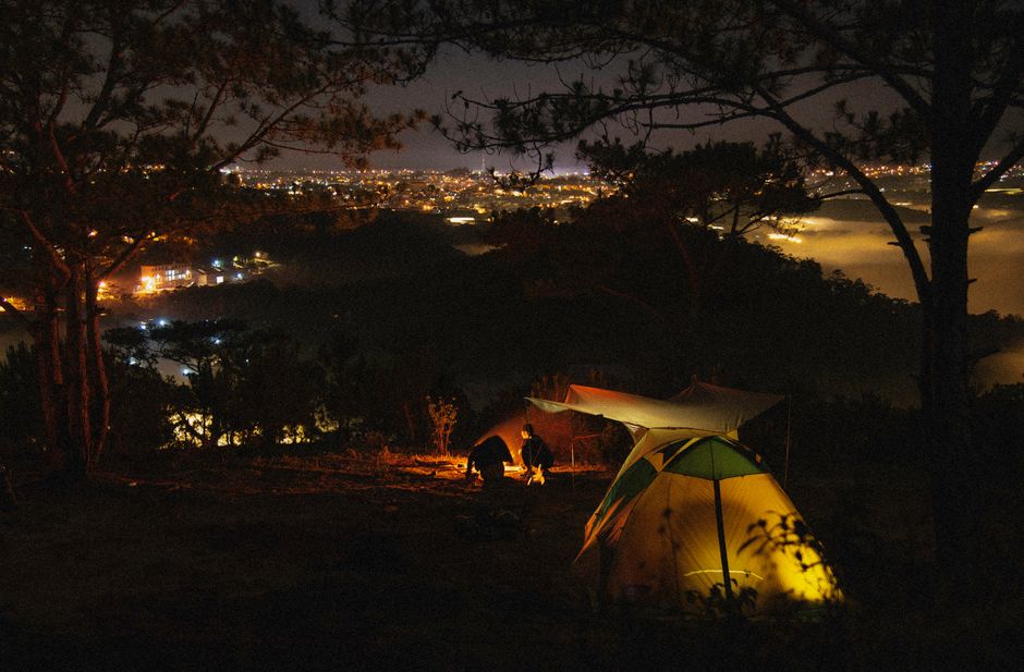 camping tent night (An Chu)